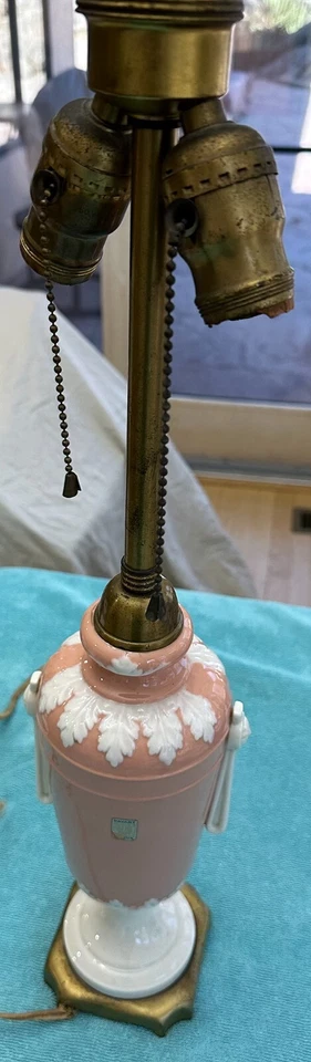 Lenox Art Deco Lamp Dav Art. Coral - Image 2 of 4