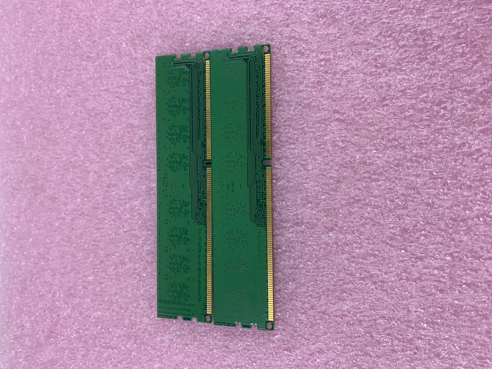 Lot( 2 ) 1GB Kingston KF680F-ELD DDR3 PC3-8500U 1066MHz 240Pin DIMM Desktop RAM - Image 4 of 4