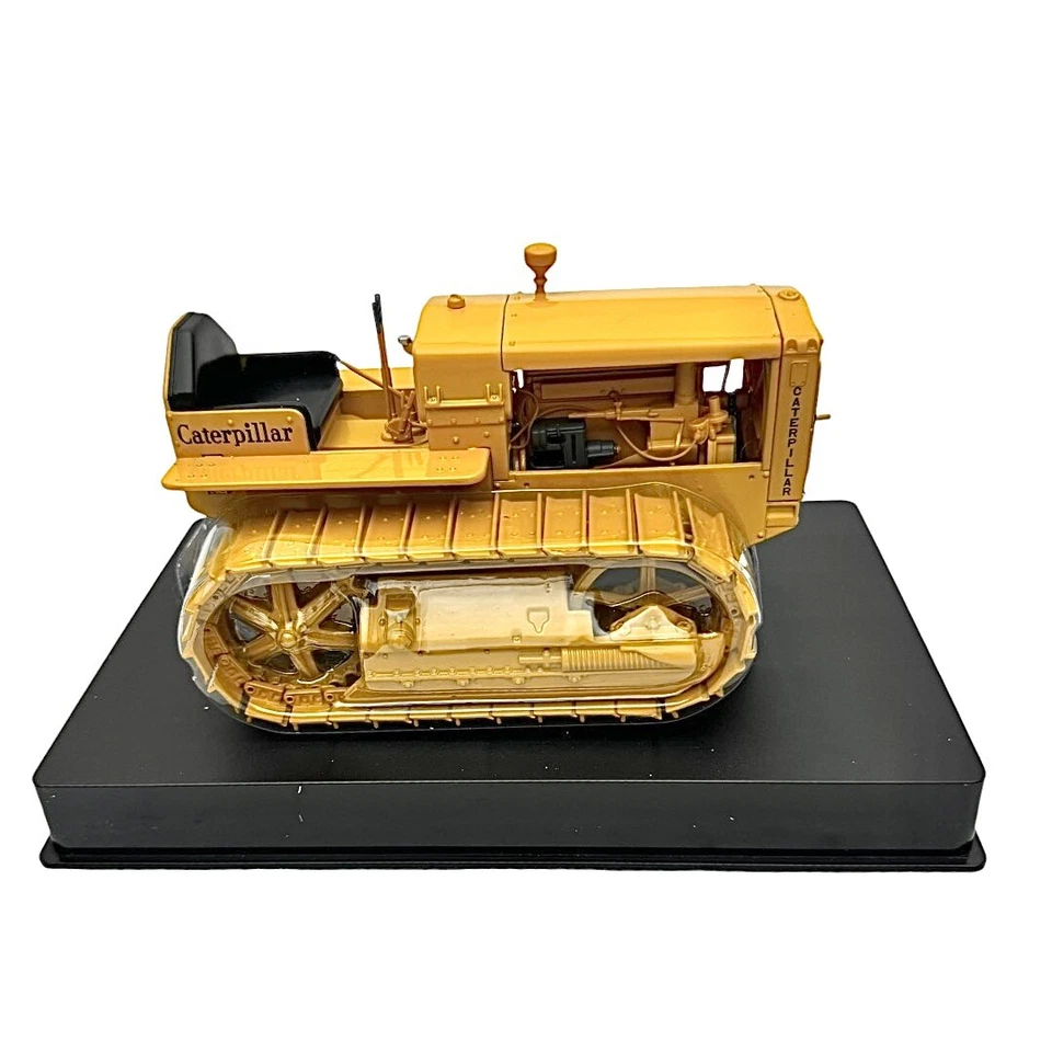Caterpillar CAT Twenty-Two Track Type 1:16 Tractor By Norscot Scale Models 55154 - Image 4 of 4