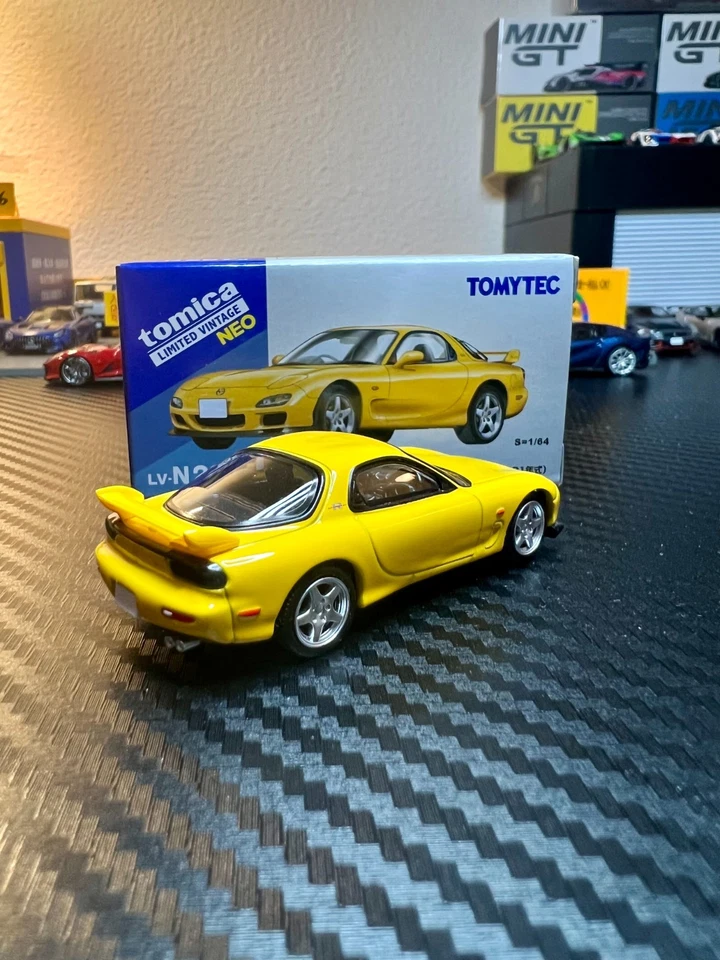 Tomica Limited Vintage 1/64 Mazda RX-7 FD Bathurst Yellow Diecast wit proctector - Image 3 of 3