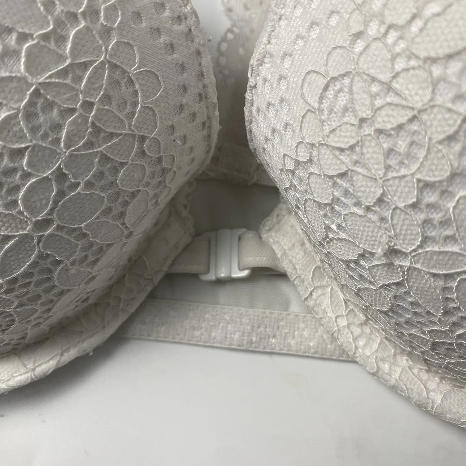 Sutiã de mergulho Xhilaration acolchoado branco push up com aro renda racerback tamanho 36C - Imagem 3 de 4