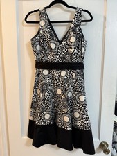 Nine West Women's Black White Sleeveless Floral Print Dress Size 10 Lined Top