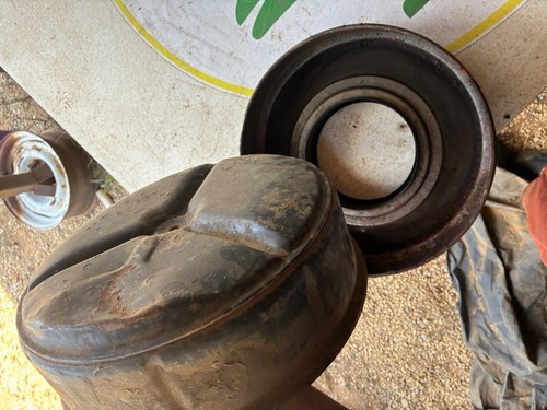 1956 1957Chevrolet V8 Oil Bath Air Cleaner - 4 Barrel (Bel Air/150/210) - Picture 6 of 9