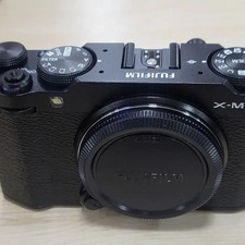 Fujifilm X-M5 with XC15-45mm Lens Kit - Silver  Black