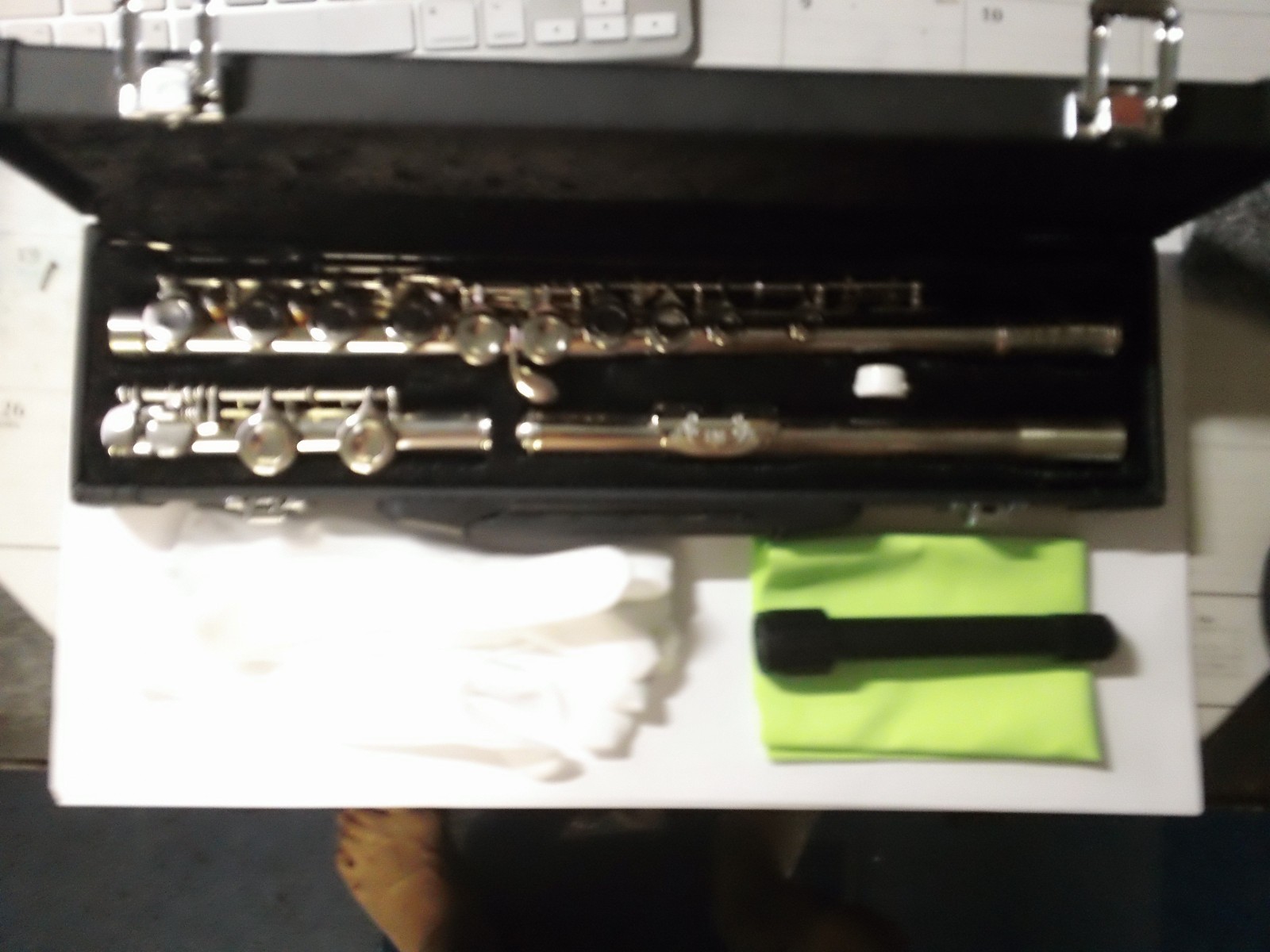 FLUTE-NEW STUDENT/ INTERMEDIATE/PRO CONCERT SILVER BAND FLUTES-WITH YAMAHA PADS