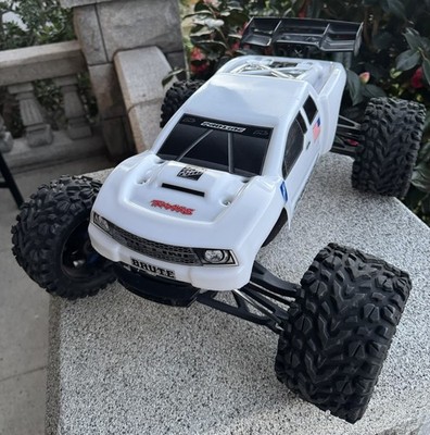 Traxxas E-Revo 2.0 Vxl-6s Brushless 4x4, Traxxas Link, Rapid Charger- RC Car