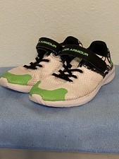 KIDS UNDER ARMOUR WHITE LT GREEN SHOES SIZE 1Y - Excellent Condition