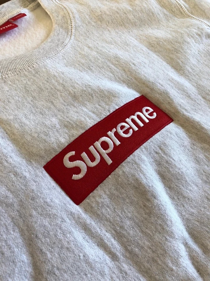 Supreme Box Logo Crewneck (FW18) Size M - Photo 2/4