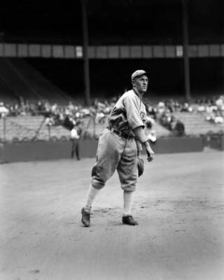 Clyde E Crouse of the Chicago White Sox in 1924 Baseball Old Photo