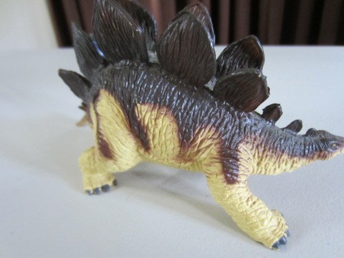 DE COLECCIÓN STEGOSAURUS U.K.R.D. 1991 - Imagen 5 de 12