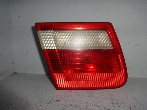 BMW E46 320d Touring Rücklicht Leuchte Rückleuchte Hi links innen 63218368759