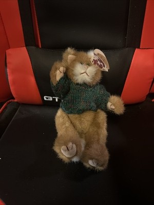 Pouncer Ty With Green Sweater 1993 Style 6011 Poseable 9 inch Brown & White Cat