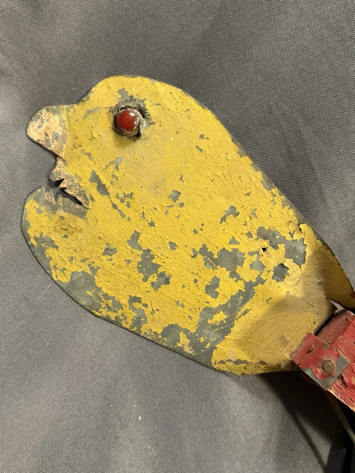 Antiguo remolino de madera con cordal facial de arte popular inusual Foto 3 de 4