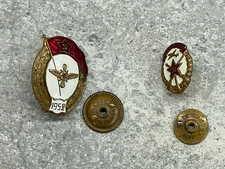 Soviet  BADGE OF THE END OF THE SOVIET Aviation  MILITARY SCHOOL