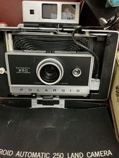 Vintage Polaroid Automatic 250 Land Camera with Case  Flash free shipping