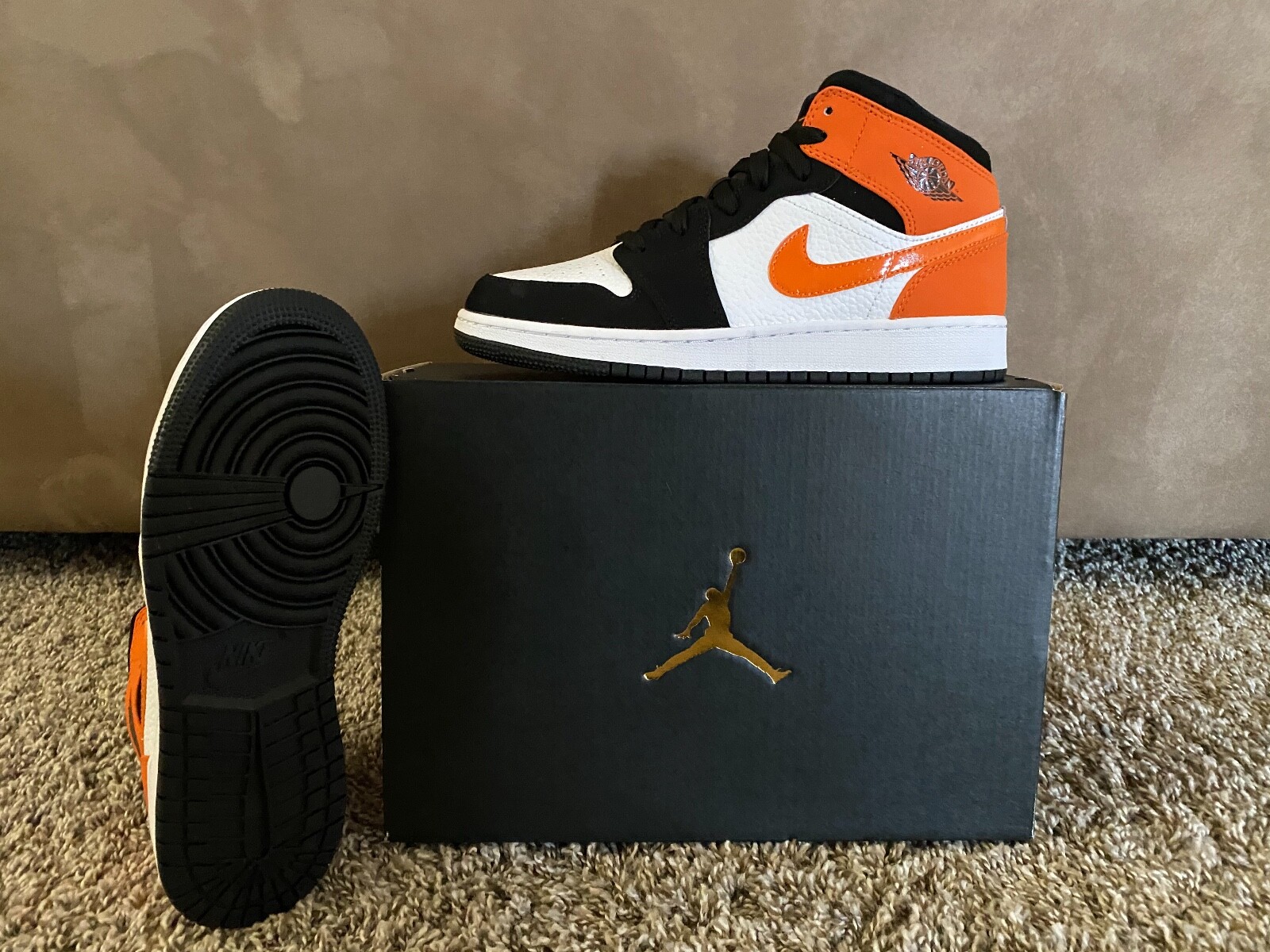 jordan 1 mid shattered backboard size 6