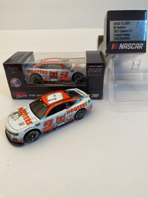 NASCAR 2022 CHASE ELLIOTT #9 HOOTERS 1/64 CAR