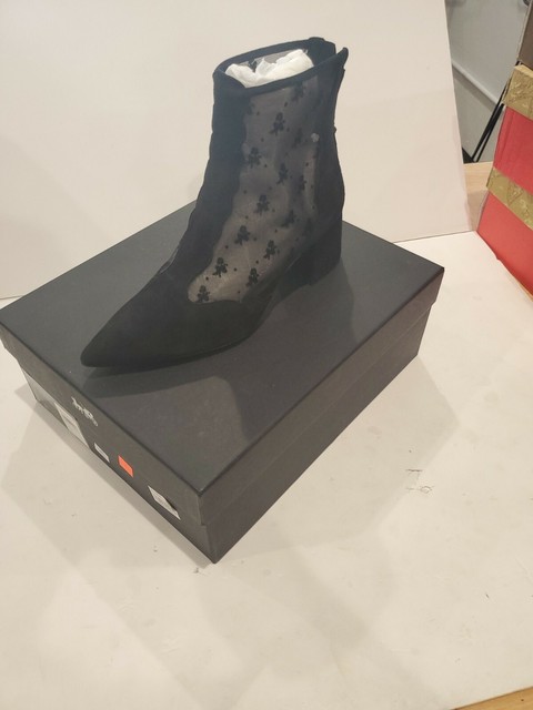 skyler ankle bootie with tea rose mesh