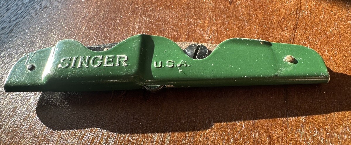 Rare SINGER Simanco 121634 Sewing Machine Seam Ripper Needle