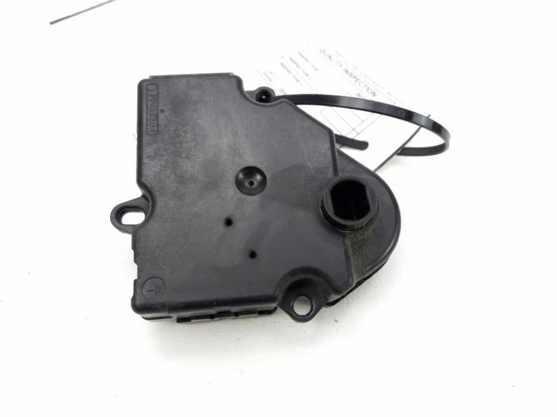 2004 雪佛兰 SUBURBAN 后部暖通空调加热器核心混合门动作器 — 第 3/4 张图片