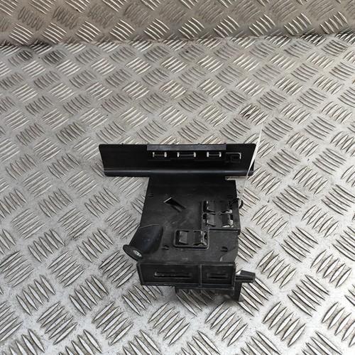 VW Caddy MK5 SBB, SBJ ECU -Klammer 5QA906507B 2.0 Diesel 90 kW 2023 30812904