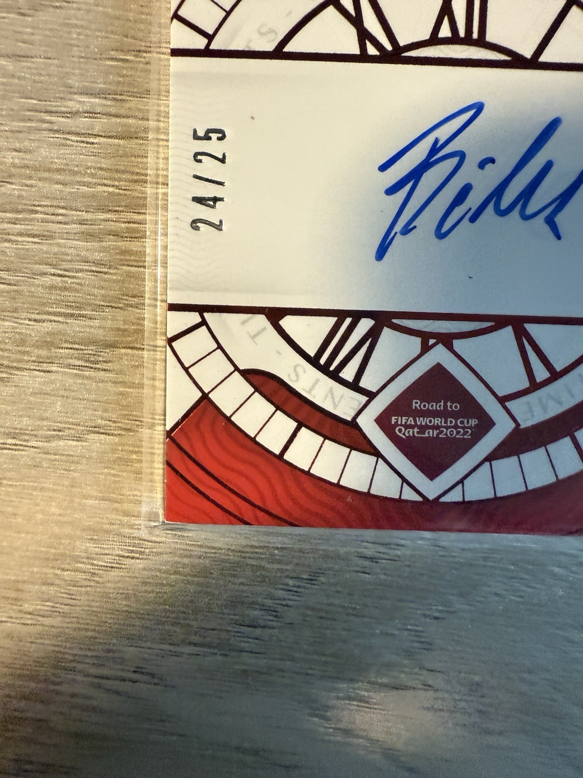 2022 National Treasures Road to Qatar - Joao Felix - Ruby Auto /25 view 5