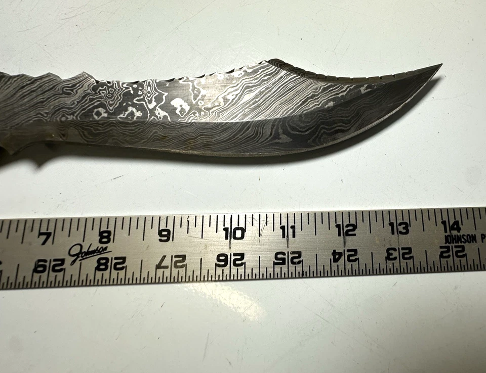 "Cuchillo de caza Damasco 14"" hecho a mano". Hecho a mano. ¡Pesado y sólido! Foto 4 de 4