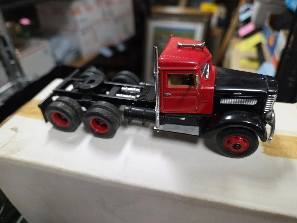 Dinky 1939 Peterbilt escala 1:43 diecast  Foto 2 de 4