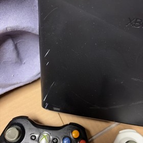 Microsoft Xbox 360 S Black 250GB, 2 Controllers , Power Cord, Tested And Works