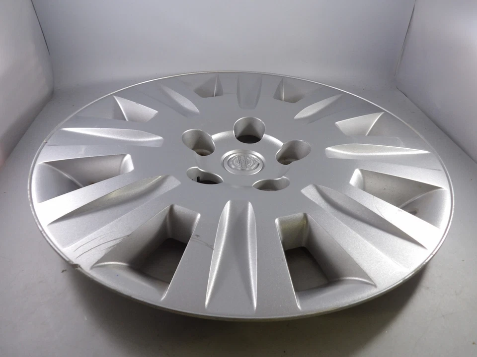 原始设备制造商 2005 2006 - 2007 年克莱斯勒 Pacifica 17 英寸银色车轮盖轮毂盖 04766400AB — 第 4/4 张图片