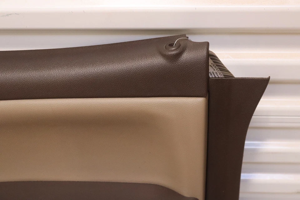 GMC SIERRA 2500 HD 2016-2019 cubierta de moldura de panel de puerta lateral trasera derecha OEM Foto 2 de 4