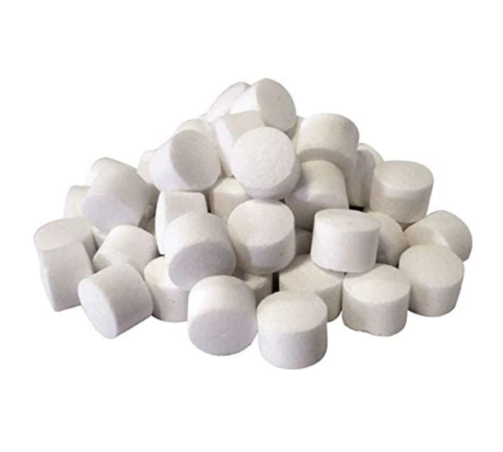 MuckEater 25 lb Pail -- Bjornsen Pond Management -- Pond Muck and Sludge Remover - Image 2 of 2