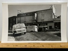1X Vintage Classic Original 5X8 Photo Photograph Neon Arrow Signs Commodity Used
