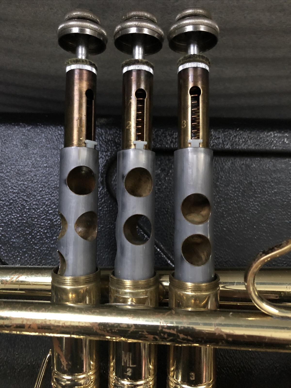 GOOD HORN BACH Aristocrat TR600 Student Bb Trumpet TR600 & Case