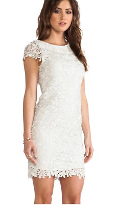 $597 NWT Alice + Olivia Clover Lace Open-Back Cup Sleeve Coctail Dress Sz 8 $597 NWT Alice + Olivia Clover Lace Open-Back Cup Sleeve Coctail Dress Sz 8