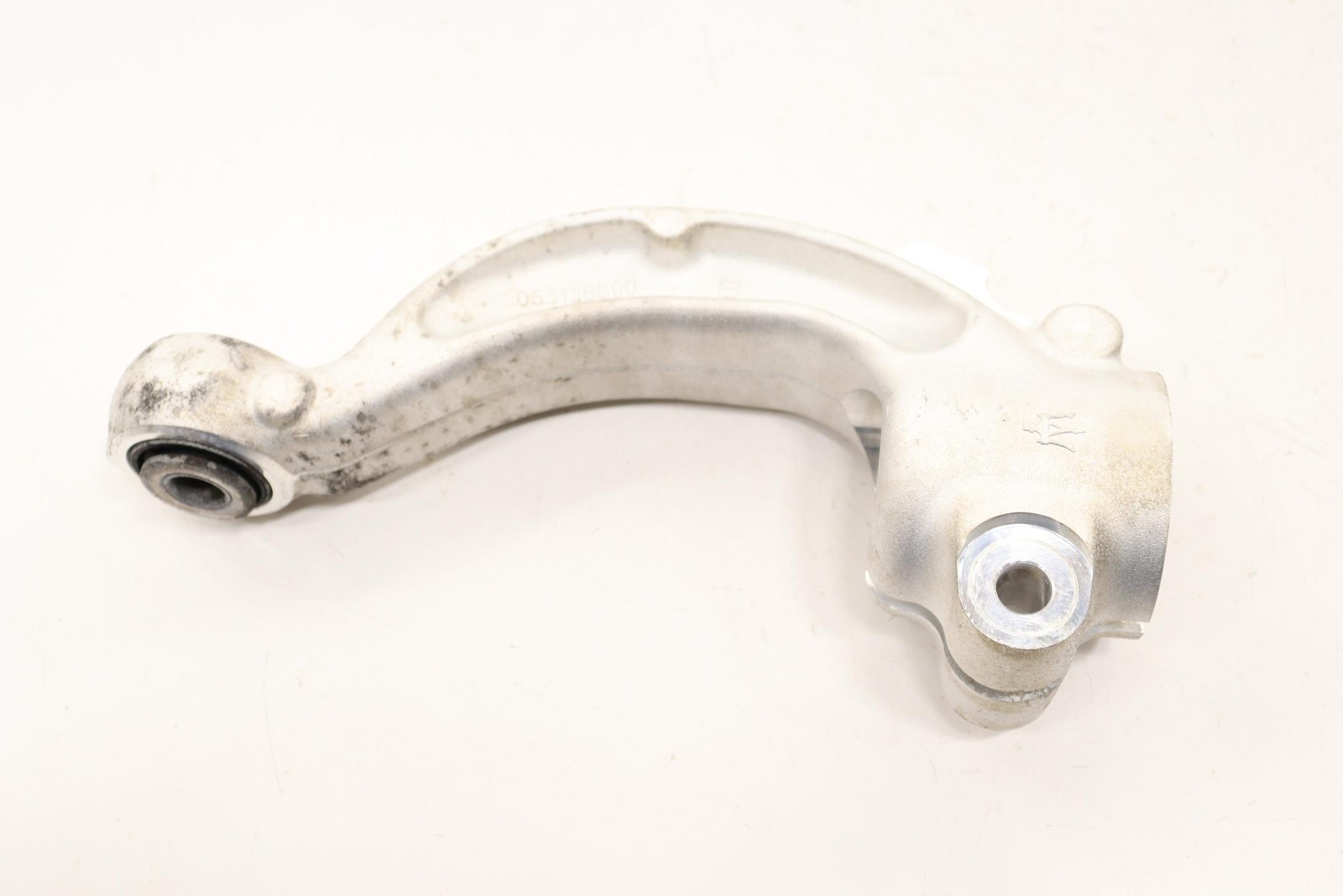 2014-2024 MASERATI GHIBLI AWD FRONT LEFT SHOCK ABSORBER MOUNT FORK OEM 065138800