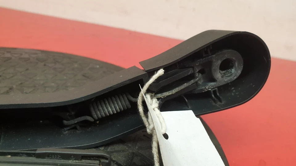 VOLVO V40 REAR WIPER ARM 2015 5 DOOR - Imagem 2 de 4