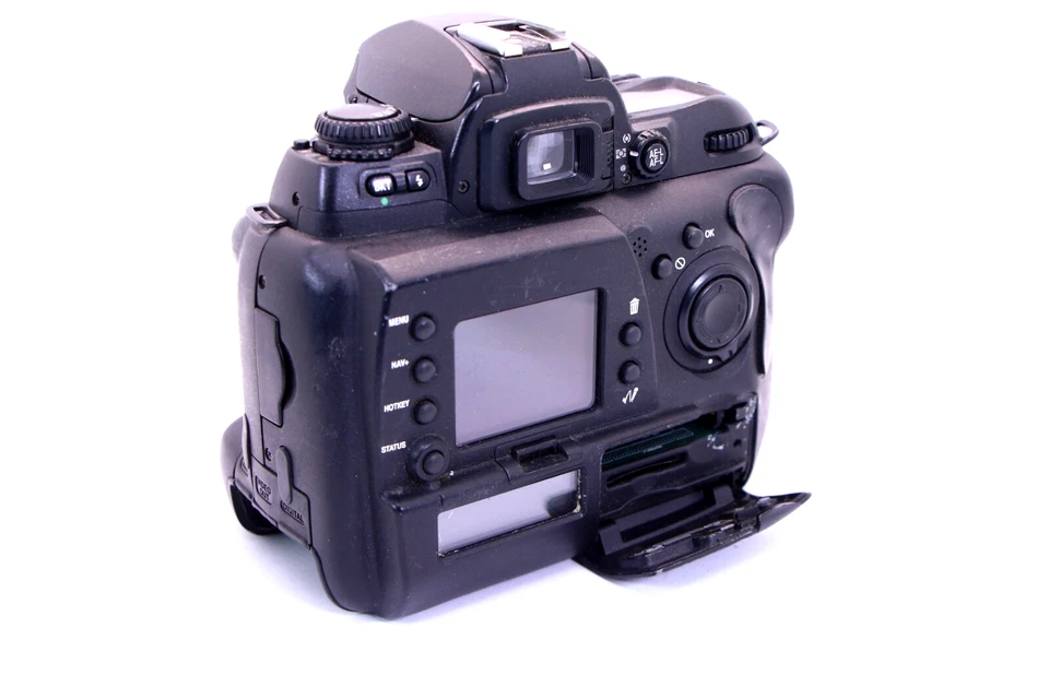 Cuerpo de cámara digital Kodak DCS Pro SLR/n DSLR Nikon F AF Professional SLR N feo Foto 4 de 4