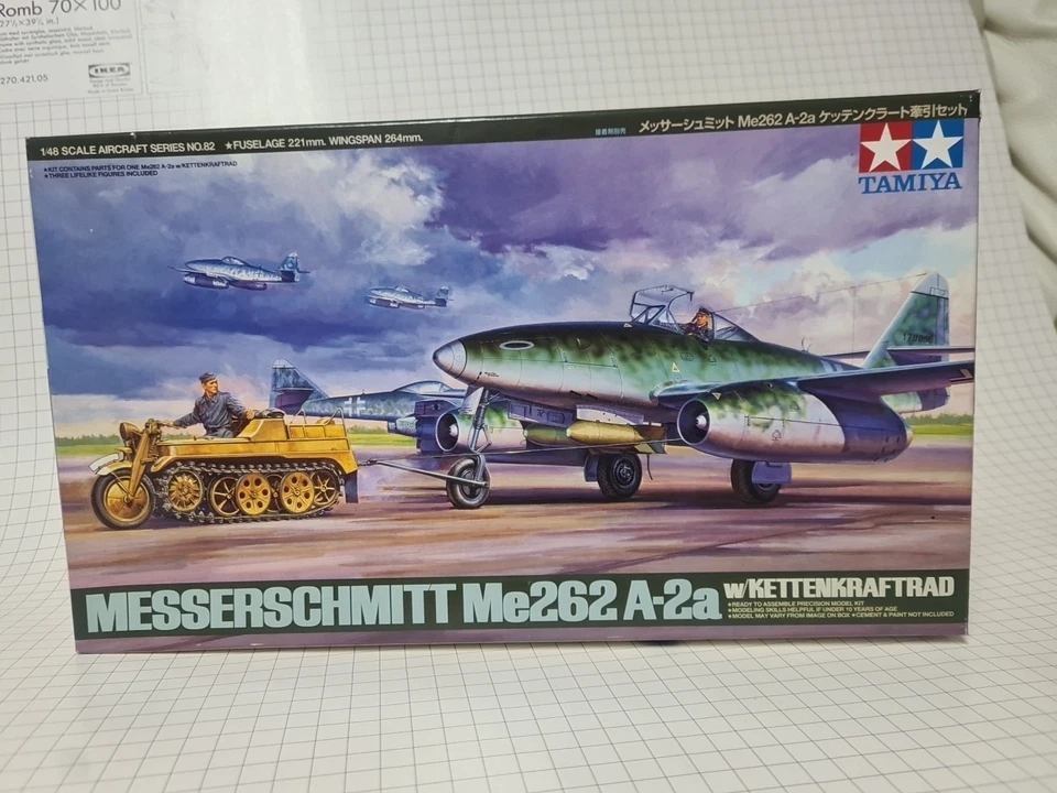 Tamiya Messerschmitt Me 262 A-2a mit NSU Kettenkrad, Maßstab 1:48, viel Zubehör