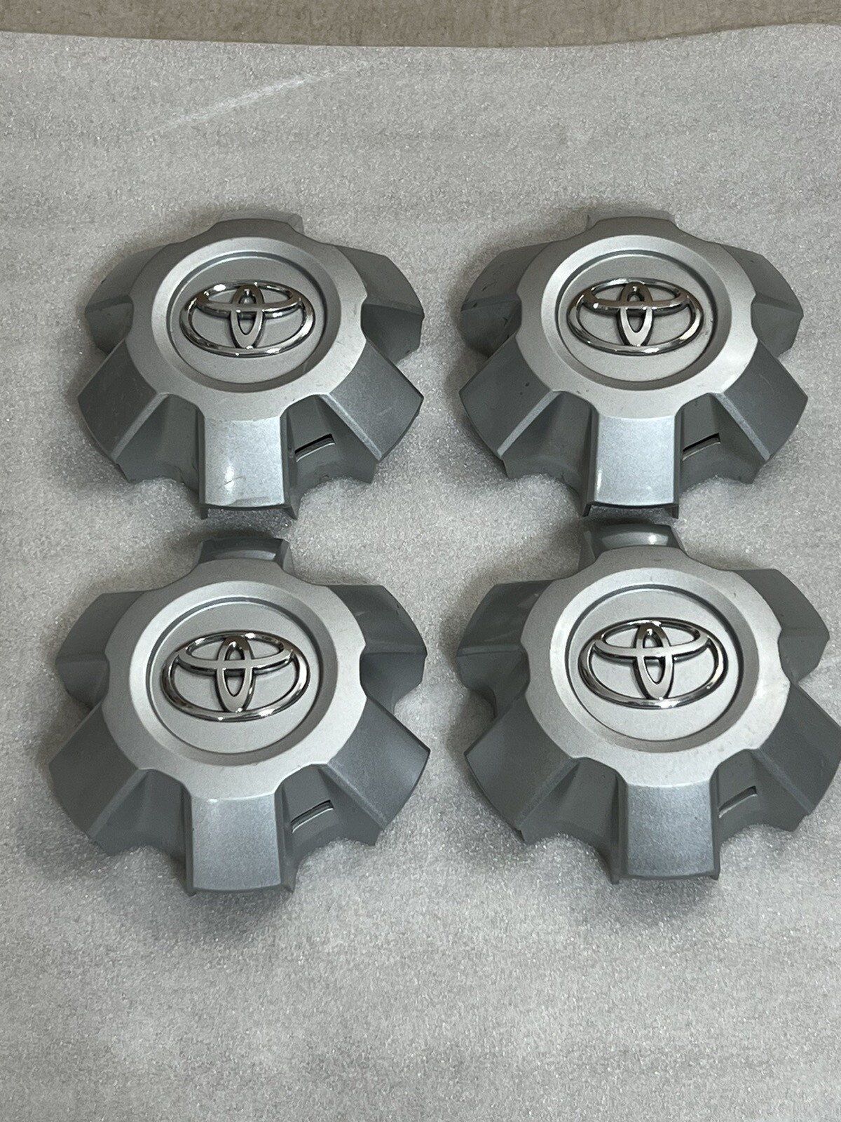 (4) Toyota 4Runner Center Caps Hubs Wheel Cover 20142023 , 4260B35070