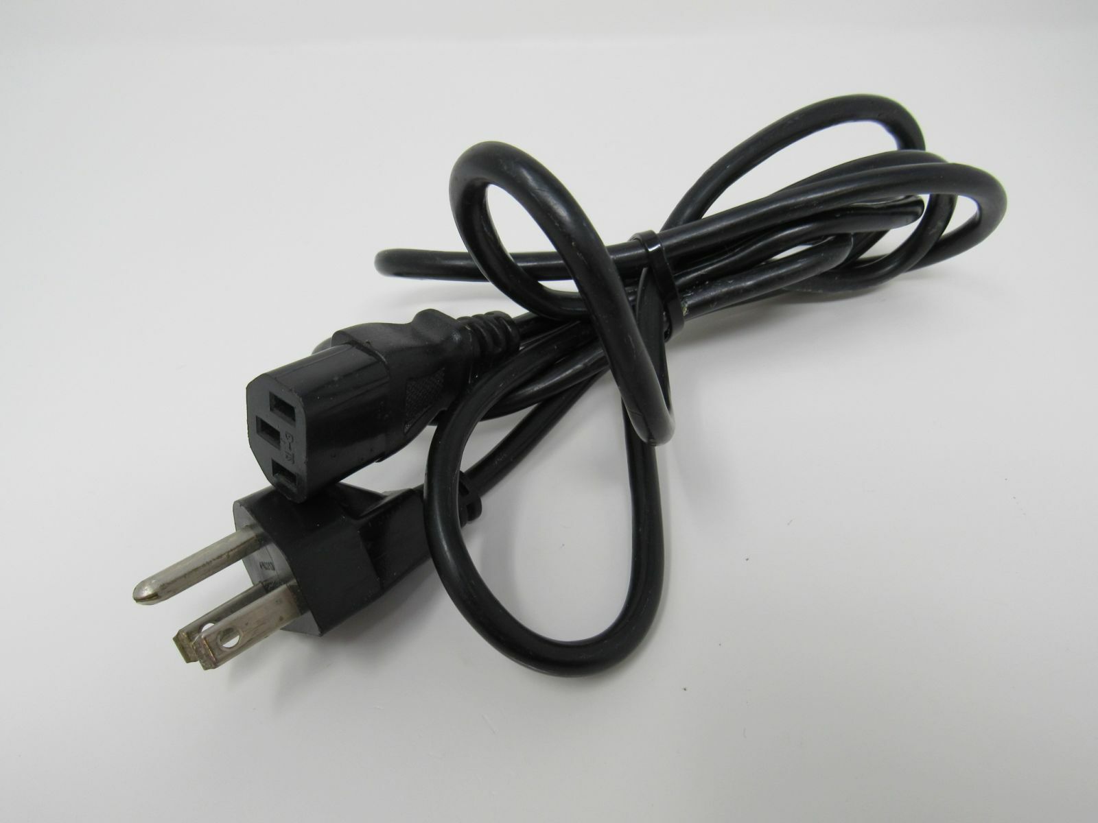Shee Line Power Cord 5.5 ft NEMA 5-15P IEC C13