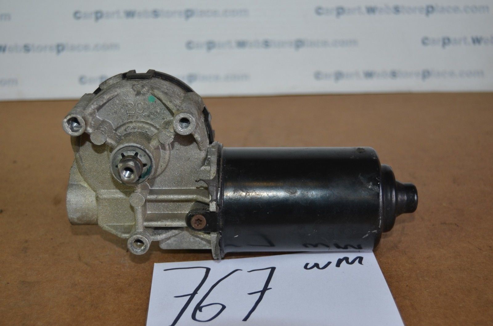 02 03 04 05 Ford Explorer  FRONT Used front Windshield Wiper Motor  #767