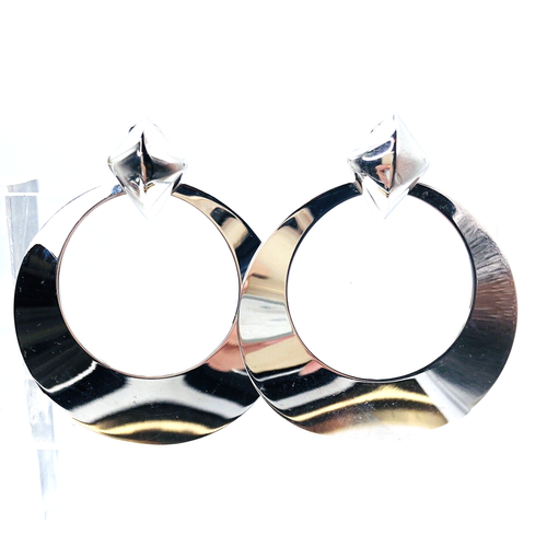 Vintage MONET Door Knocker Earrings Bold Shiny Hoop Clip-on Earrings Silver Tone - Picture 6 of 7