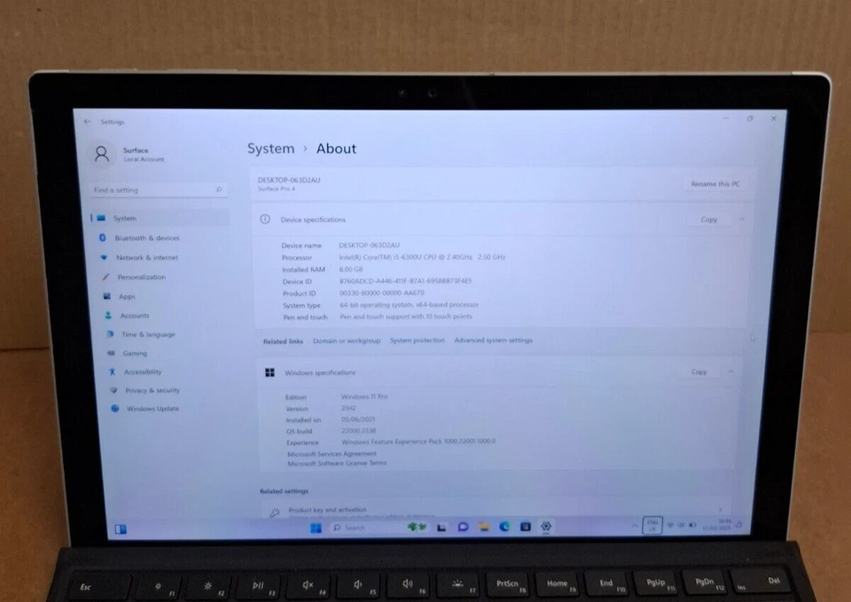 Microsoft Surface Pro 4 -Intel i5-6300u /256GB SSD/ 8GB RAM 12.3''-With Keyboard - Image 3 of 4