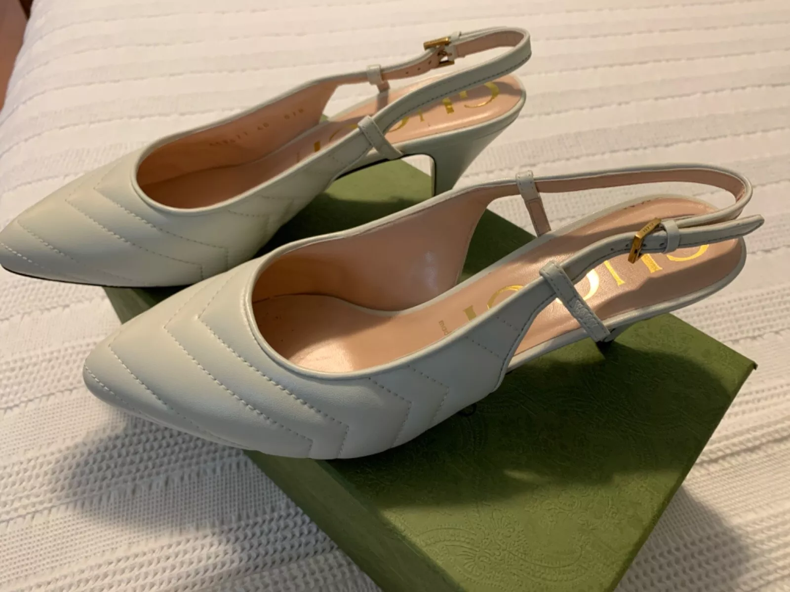 Chaussures élingue Gucci Matelasse Chevron Charlotte cuir blanc taille EU40