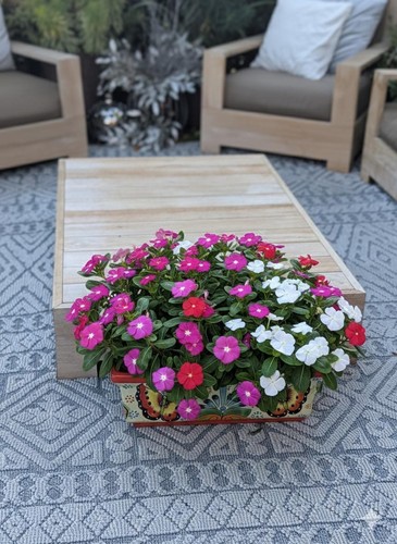 Window Box Planter is Handmade Talavera Pottery with a Butterflies Motif - Afbeelding 4 van 13