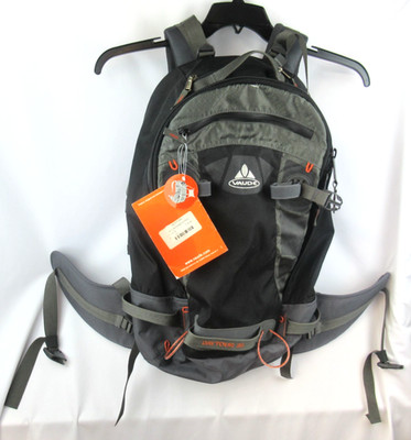 Vaude DAYTOUR 26 Biking Backpack with attached helmet area