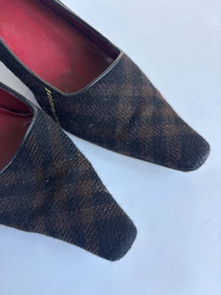 Zapatos de tacón vintage BURBERRY para mujer a cuadros marrón negro lana a cuadros Italia talla 38 Foto 4 de 4