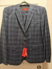 Brand new modern Hugo Boss men's Blue Multi Plaid wool suit.Pants 34x32, Jacket