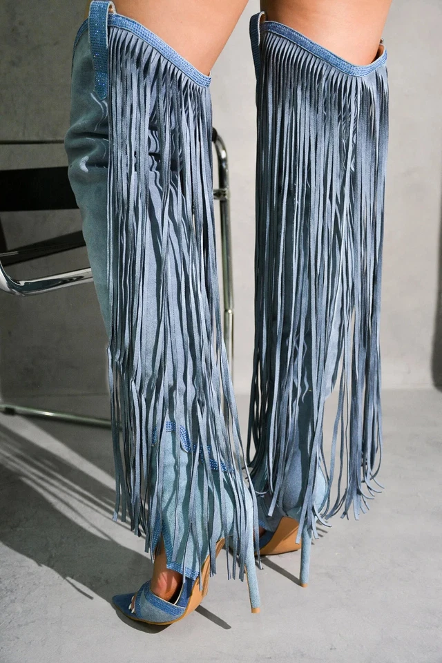 Botas altas hasta el muslo Cape Robbin talla 6 azul denim con flecos/recorte vampiro/pedrería Foto 2 de 4